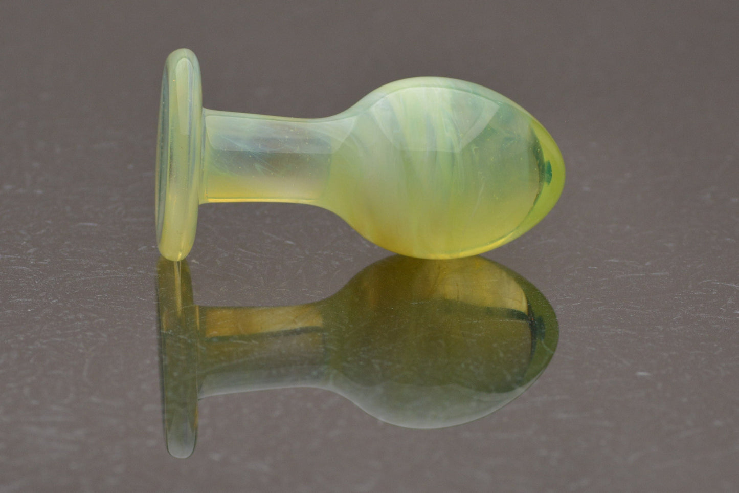 Medium-Large Glass Butt Plug - Light Key Lime