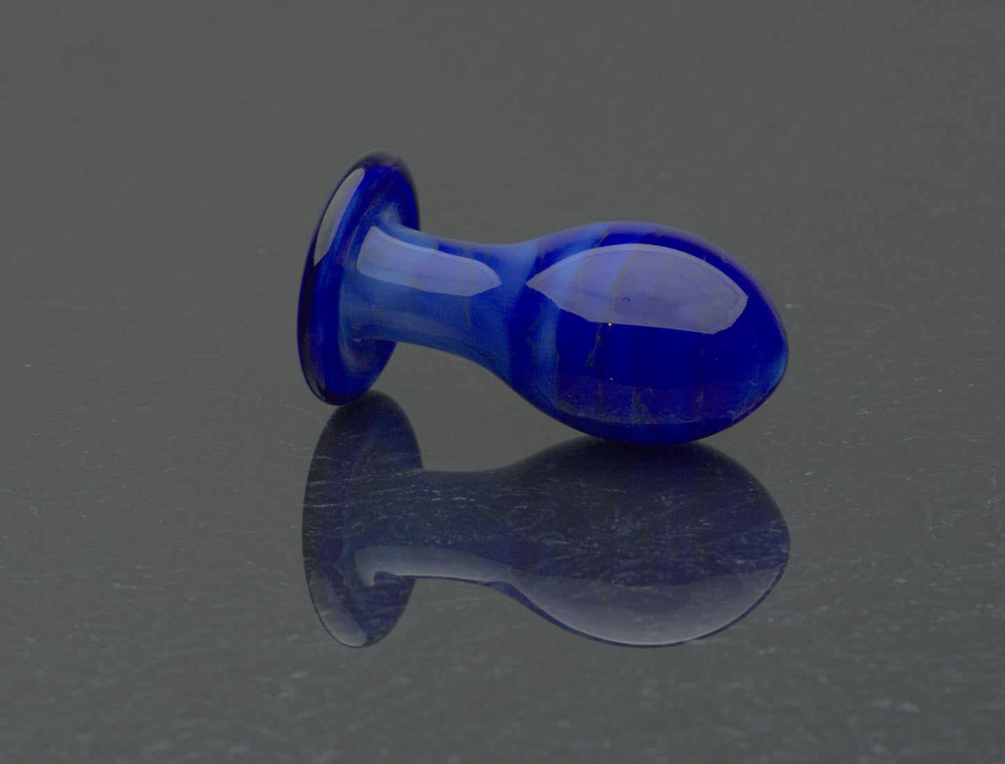 Medium Glass Butt Plug - Big Blue
