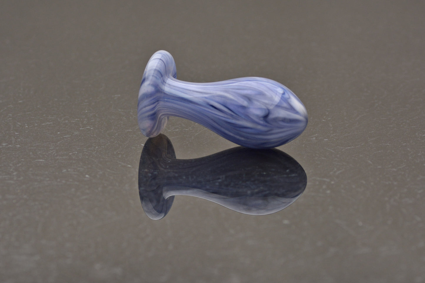 Medium Glass Butt Plug - Blue Willow